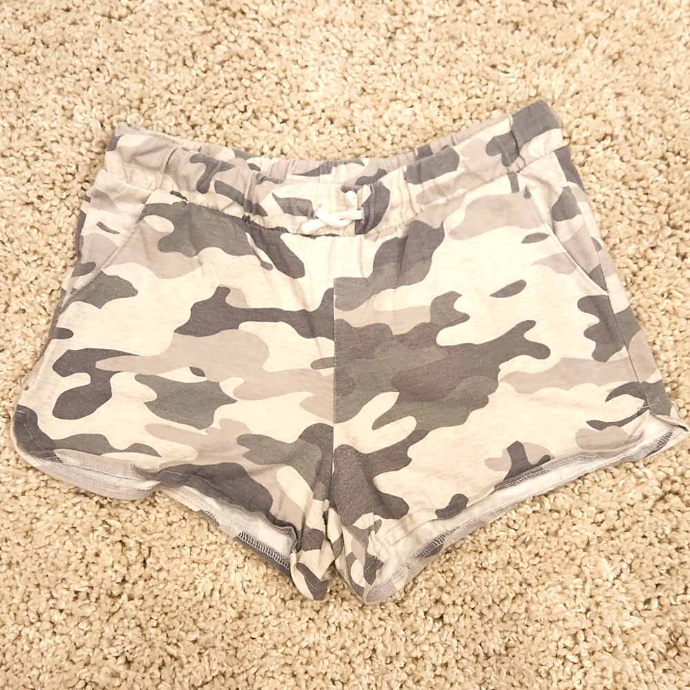 Old Navy Shorts size XL 14-16
